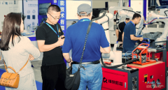 示从工业机械人、非标从动化设备到智能